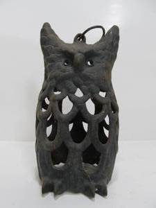 lot 81 image: Heavy Vintage Cast Iron Hanging Owl Lantern