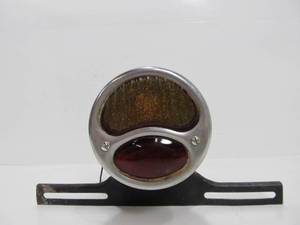 lot 122 image: Very Cool Old Automobile 2-Color DUOLITE Tail Light