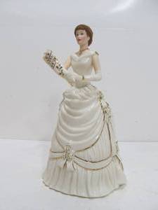 lot 151 image: Lenox Porcelain Christmas Figurine - Christmas Eve Wish