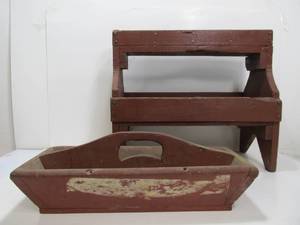 lot 206 image: Old Primitive Vintage Wooden Tool Carrier & Planter Box