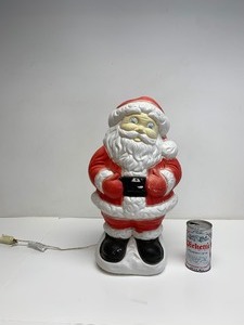 lot 314 image: 18 SANTA CLAUS Christmas Blow Mold