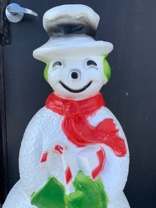 lot 322 image: Vintage Snowman wCandy Cane Christmas Blow Mold Lawn Decoration