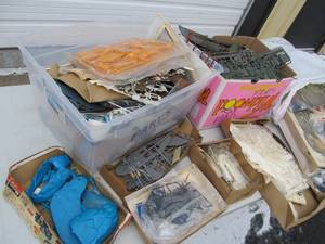 lot 134 image: Large Group of Partially Built or Incomplete Model Kits