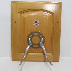lot 288 image: Very Cool Hat Rack Made of Vintage Schwinn Bicycle Parts