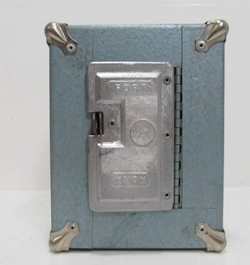 lot 290 image: Vintage FORT KNOX Metal Safe Coin Bank