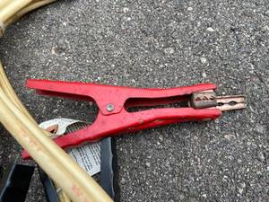 lot 134 image: 6 Gauge Copper Jumper Cable Set