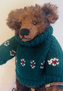 lot 33 image: Adorable Skiing Bear Plush Figurine