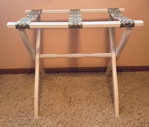 lot 34 image: Vintage Foldable Luggage Rack