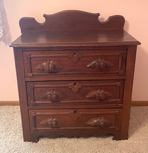 lot 43 image: Antique Walnut Victorian Fruit Nut Berry Three Drawer Chest of Drawers
