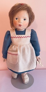 lot 53 image: Pair of Sonneberger Puppenstube Dolls with Original Tags
