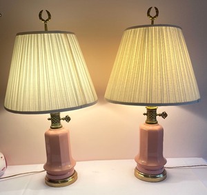 lot 51 image: Pair of Vintage Pretty Pink Table Lamps