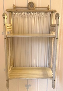 lot 77 image: Unique Antique Shelf