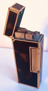 lot 90 image: Vintage Dunhill Lighter with Original Box