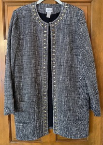 lot 224 image: 8 Chicos Shirts and Sweaters