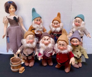 lot 1 image: R. John Wright Snow White and The Seven Dwarfs Doll Collection