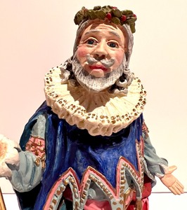 lot 238 image: Royal Duncan Sir Christmas Figurine