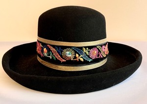 lot 233 image: Lylia Giraldo Ladies Hat, Colorful Scarf and More