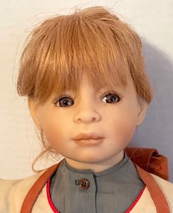 lot 353 image: Heidi Plusczok Doll