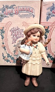 lot 366 image: 5 Collectable Limited Edition Figurines by Jan Hagara