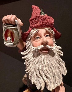 lot 290 image: Duncan Royal Julenisse Collectors Edition Figurine