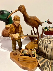 lot 291 image: Outstanding Outdoorsy Grouping