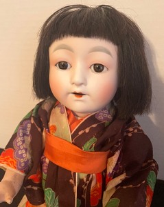 lot 389 image: Adorable Asian Doll by Morimura Brothers