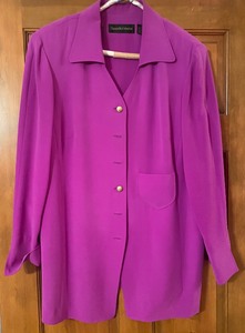 lot 395 image: 7 Ladies Dana Buchman Shirts
