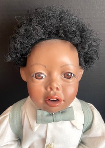 lot 404 image: Two Artisan Dolls by Val Shelton