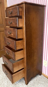 lot 7 image: Ethan Allen 7 Drawer Lingerie Dresser Chest
