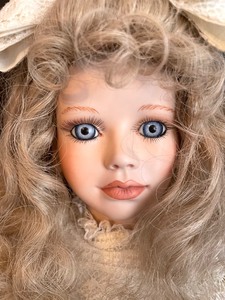 lot 21 image: Jennifer Esteban The Ultimate Collection Kate Doll