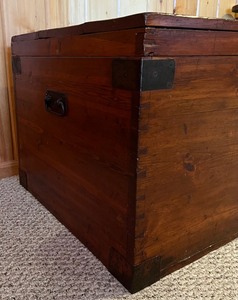lot 160 image: Vintage Rustic Wooden Storage Chest