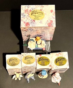 lot 308 image: Set of Eight Jan Hagara Collectibles