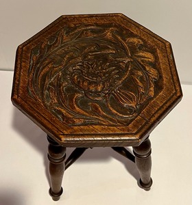 lot 317 image: Vintage Sunflower Design Carved Petite Stool