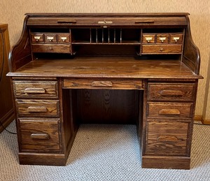 lot 474 image: Oak Crest Roll Top Desk with Chair