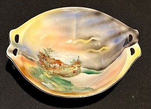 lot 488 image: Vintage Staffordshire Rabbit and Hen on Nest and a Vintage German Dish