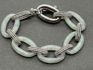 lot 9 image: Lovely Jade and Sterling Link Bracelet