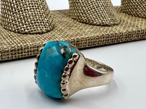 lot 114 image: Beautiful Carolyn Pollack Sterling and Turquoise Ring