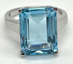 lot 150 image: Tantalizing Topaz Sterling Silver Ring