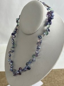 lot 145 image: Lovely Dyed Freshwater Pearl Necklace
