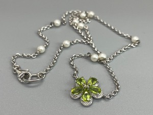 lot 208 image: Adorable Peridot Sterling Silver Freshwater Pearl Necklace