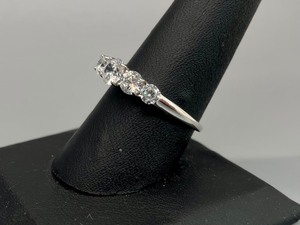 lot 191 image: Classy 14k Gold Cubic Zirconia Ring
