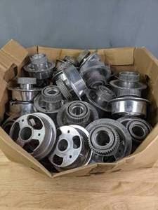lot 151 image: Collection of Belt Driven Stationary Aluminum Gears R