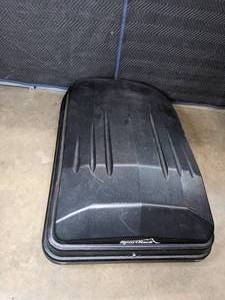 lot 65 image: Black Sport Rack with Two Keys K