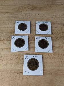 lot 97 image: Collection of Five Sacagawea One Dollar Coins  K