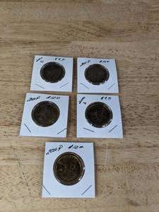 lot 122 image: Five Sacagawea Dollar Coins K