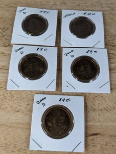 lot 124 image: Four Minted 2000 Sacagawea Coins K