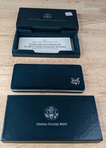 lot 20 image: US Mint 1994 US Veterans Commemorative Silver Dollars 3 Coin Proof Set  K