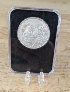 lot 30 image: 1oz American Prospector Silver Coin .999 Fine K