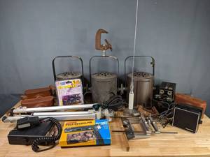 lot 283 image: Vintage Film Cameras, Binoculars, CB Radios, Stage Lighting, and more M