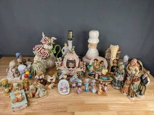 lot 272 image: A Collection of People Figurines, Lamp with Piano Player, Cherished Teddies Figurines, Carriage Music Box and More  M